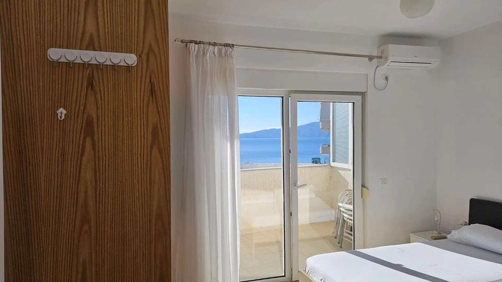 アパート Perfect Seaside Gateway In Sarandeアパートメント